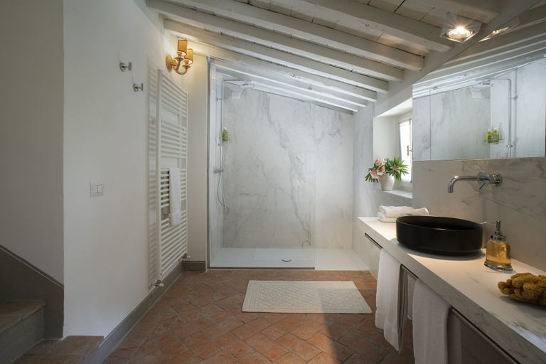 Bathroom 4, Castello di Volpaia, Siena