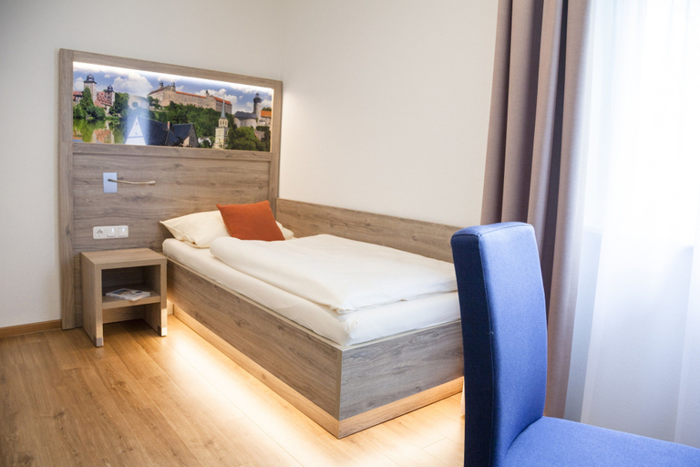Bedroom 4, Hotel Ertl, Kulmbach
