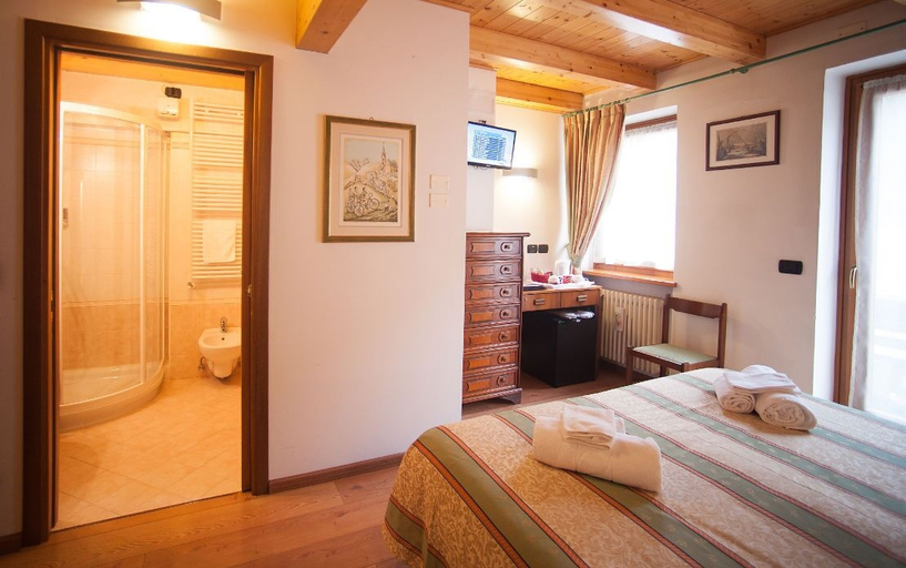 Bedroom 3, Hotel Stella Alpina, Belluno