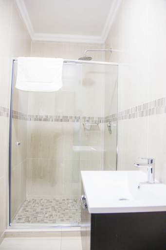 Bathroom 3, Heavenly Boutique Guesthouse, City of Johannesburg