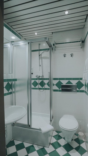 Bathroom 5, Sporthotel am Semmering, Neunkirchen