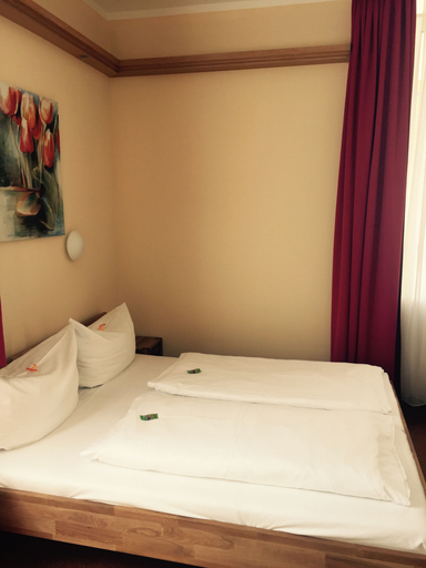 Bedroom 4, Hotel Gerber, Aschaffenburg