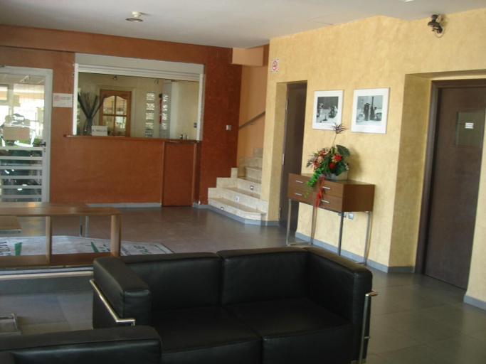 Others 4, Hostal Millan, Castellón
