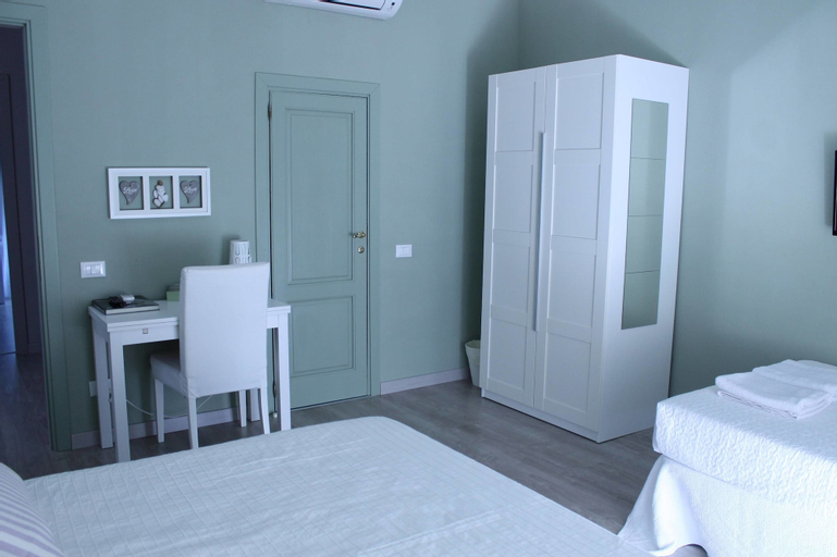 Bedroom 23