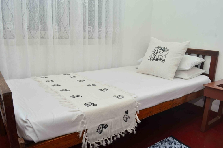 Bedroom 3, Mihin Villa Bentota, Bentota