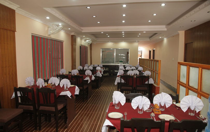 Food & Drinks 4, Hotel Guru Grand, Gandaki