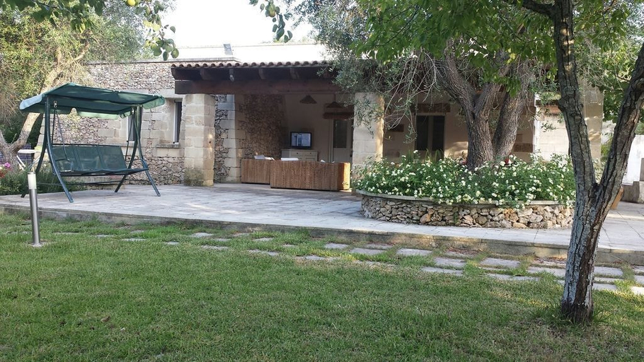 Others 5, Villa Delfino, Lecce