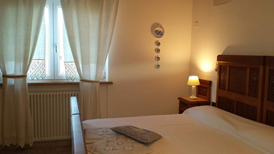 Bedroom 4, B&B Cadrecca Tra Terra Luna e Mare, Massa Carrara