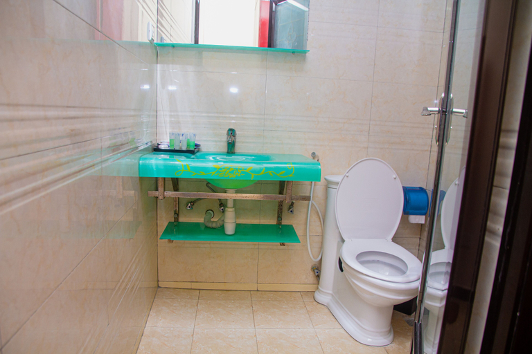 Bathroom 3, Star City Hotel, Kinondoni
