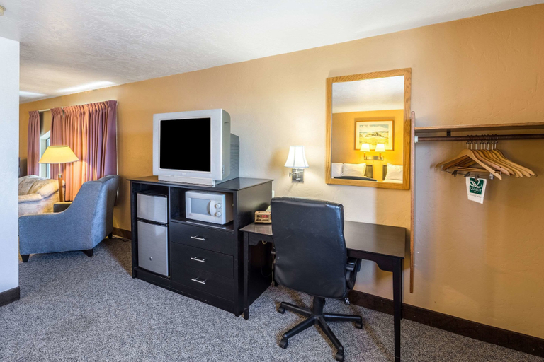 Bedroom 3, Quality Inn Moses Lake, Grant