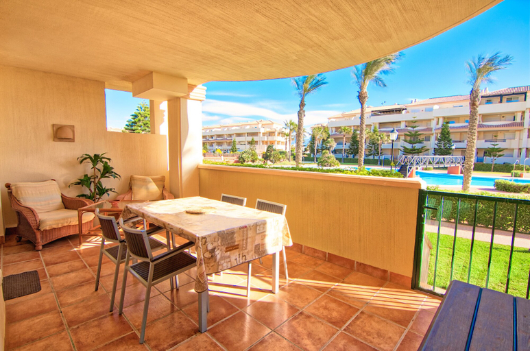 Others 5, Apartamento Urbamar, Almería