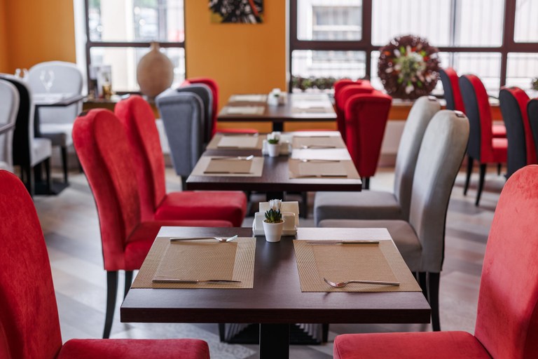 Food & Drinks 4, Raymond Hotel, Vysokogorskiy rayon