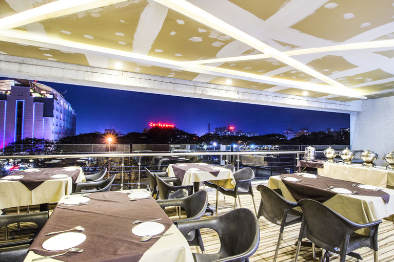Food & Drinks 5, FabHotel Prime Avenue, Indore