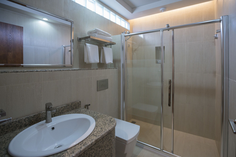 Bathroom 5, Asahalah Farm Villas, Barka