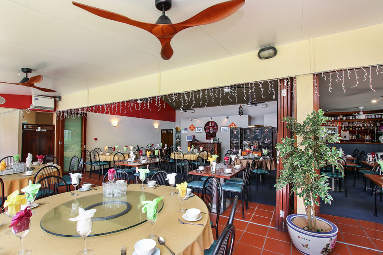 Food & Drinks 5, Lennox Beach Resort, Ballina