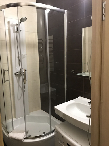 Bathroom 4, City Park Apartments, Sankt-Peterburg gorsovet