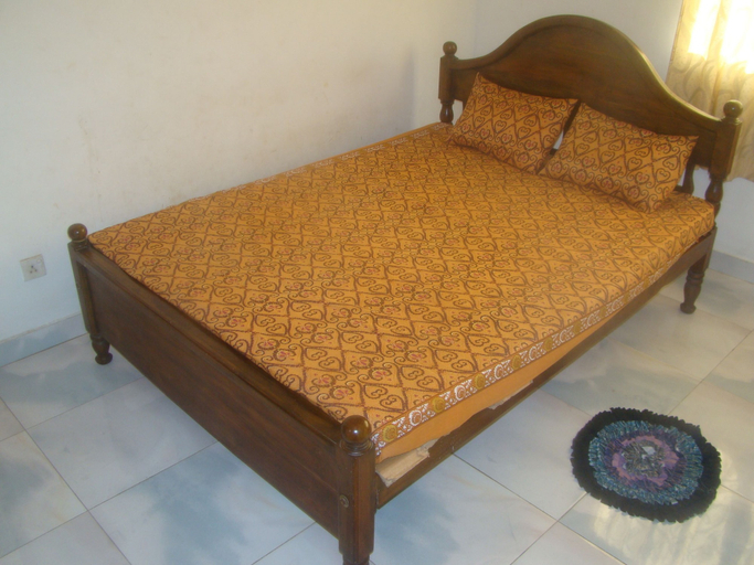 Bedroom 2, Down Town Hotel, N. Palatha East