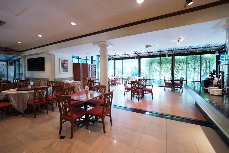 Food & Drinks 5, River Kwai Hotel, Muang Kanchanaburi