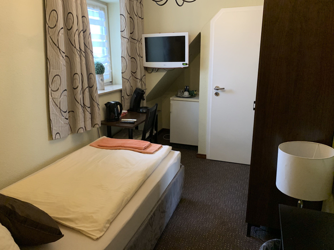 Bedroom 3, Rheinischer Hof Dormagen, Rhein-Kreis Neuss