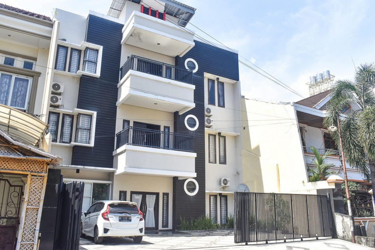 Exterior & Views 2, RedDoorz Syariah near Jalan Somba Opu, Makassar