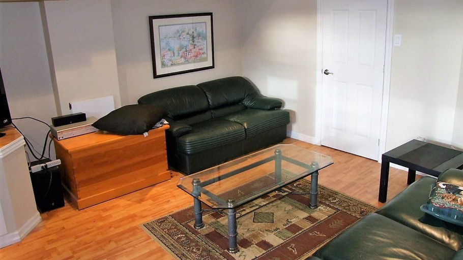 Others 5, Duhamel Rock Cliff 3-Bedroom Waterfront Chalet, Les Laurentides