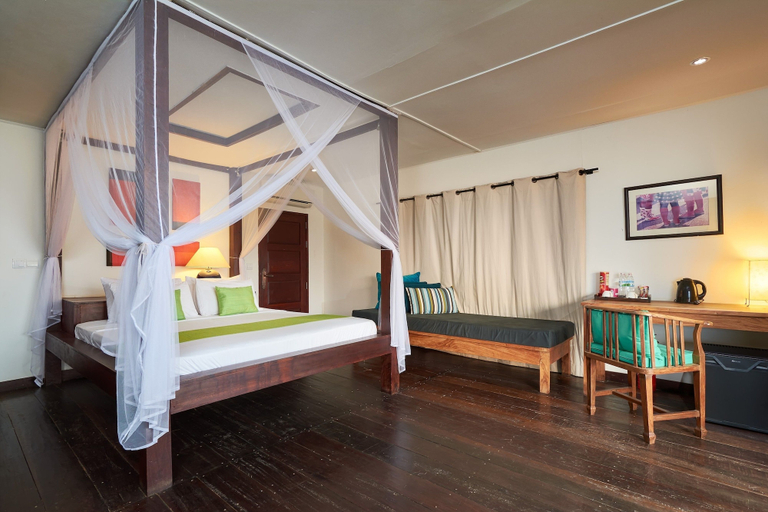 Bedroom 2, Floatation, Phnom Penh
