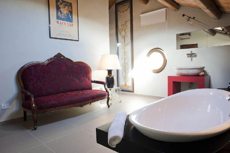 Bathroom 4, Casa Isabella, Asti