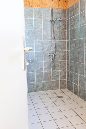 Bathroom 3, Résidence Marina Holyder, Marne