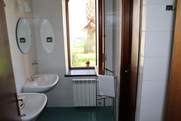 Bathroom, Pompei Hostel Suites & Breakfast Deluxe, Napoli
