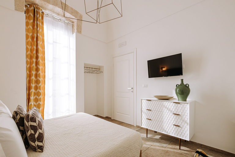Bedroom 4, Suite1212 Pirrelli, Bari