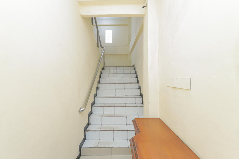 Others 4, RedDoorz Syariah near Stasiun Karet, Central Jakarta