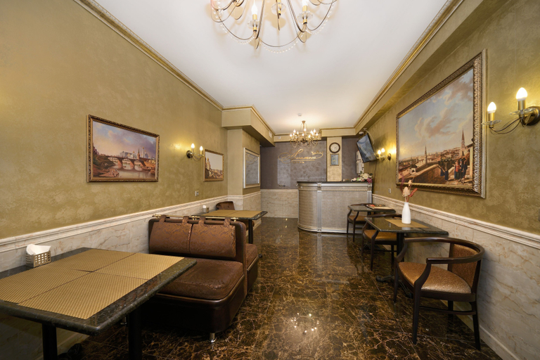 Others 5, Hotel Angelina, Western
