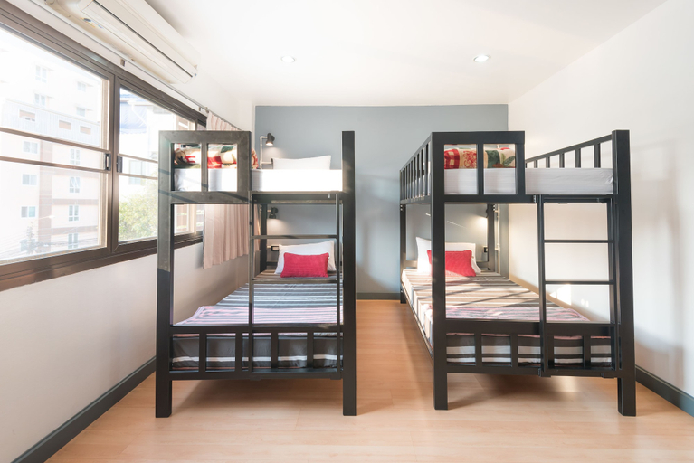 Bedroom 3, BaanSu Hostel, Pathum Wan
