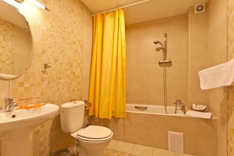 Bathroom 3, hotel Albatros, Anapskiy rayon