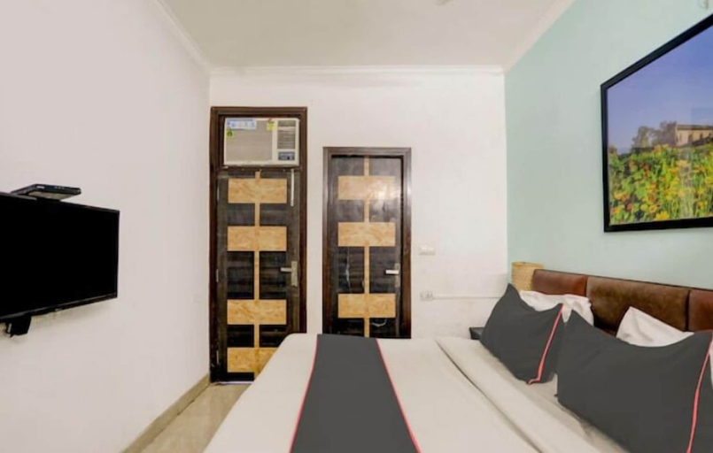 Bedroom 5, Victoria Palace, Delhi