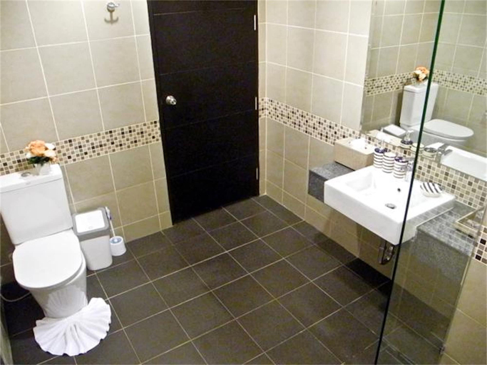 Bathroom 3, Patong Bay Hill 1 bedroom Apartment, Phuket Island