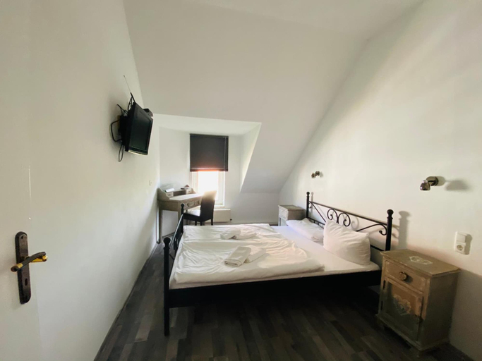 Bedroom 3, Hotel Am Lindenhof, Region Hannover