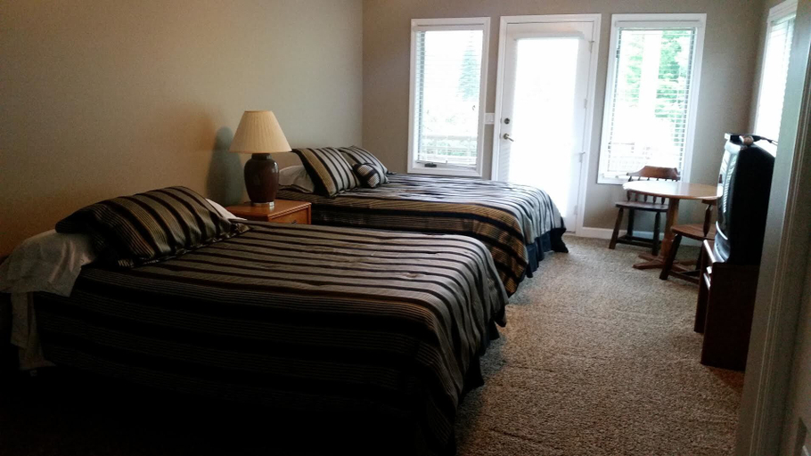 Bedroom 3, Dunmaglas Golf Course, Charlevoix
