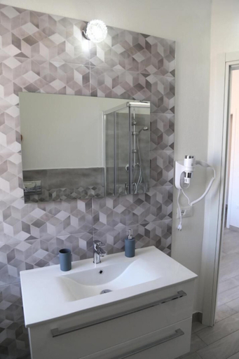 Bathroom 5, B&B Mimì, Sassari