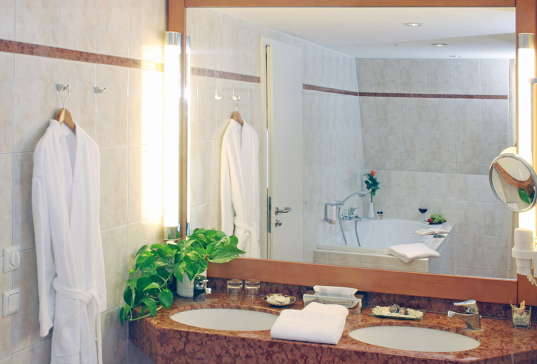 Bathroom 5, Best Western Hotel Halle-Merseburg, Saalekreis