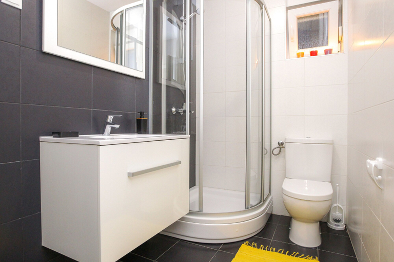 Bathroom 4, Summer Breeze Apartments, Novalja