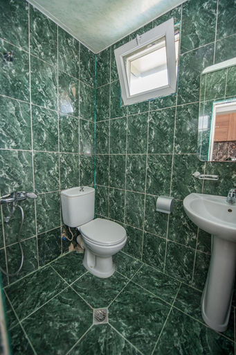 Bathroom 3, Hotel Cosmos, Batumi