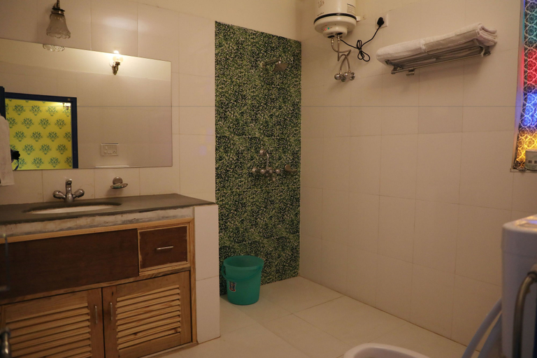 Bathroom 5, Haveli Kalwara, Jaipur