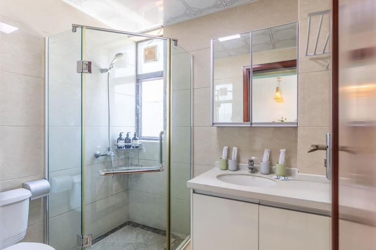 Bathroom 4, Locals Boutique Apartment Qianshan No.13, Zhuhai