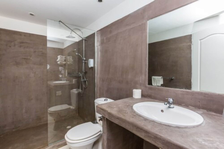 Bathroom 4, Hotel Kilina, Corse-du-Sud