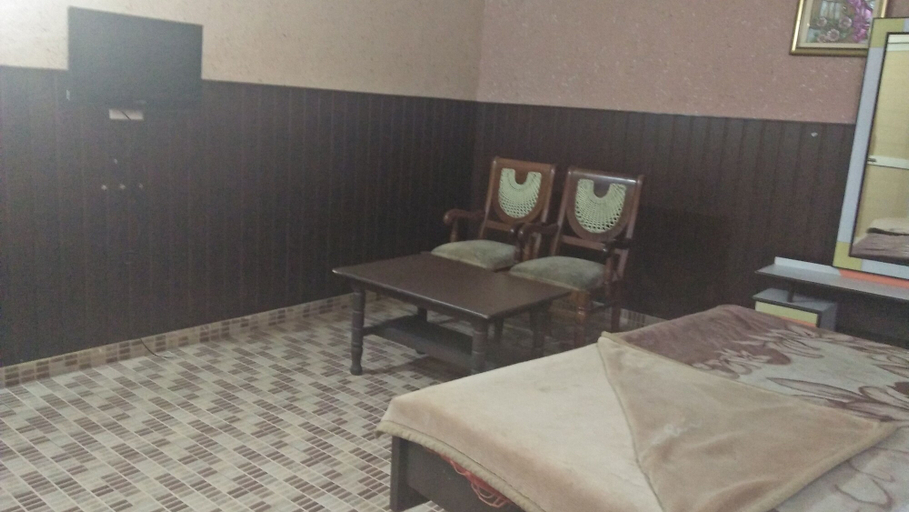 Bedroom 5, Finlandia hotel, Moga