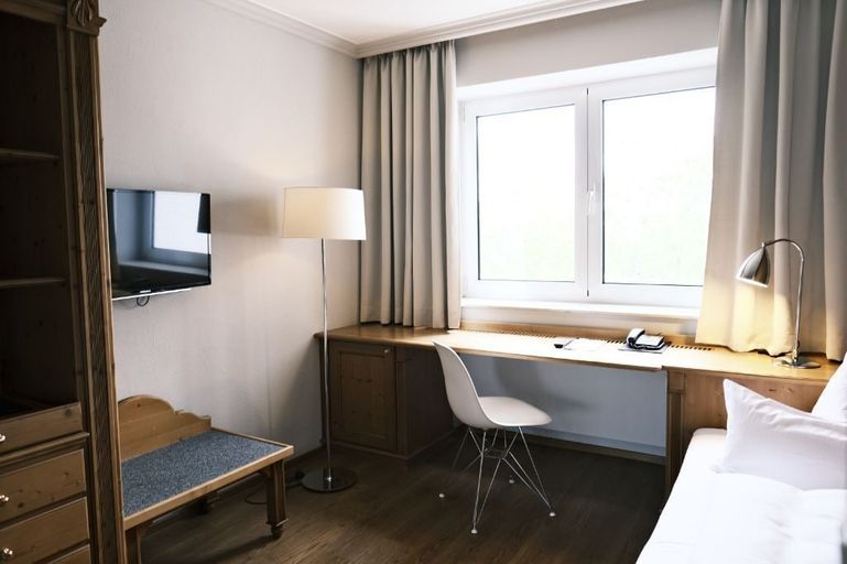 Bedroom 3, Hotel Sturm Bio- & Wellnesshotel in der Rhön, Rhön-Grabfeld