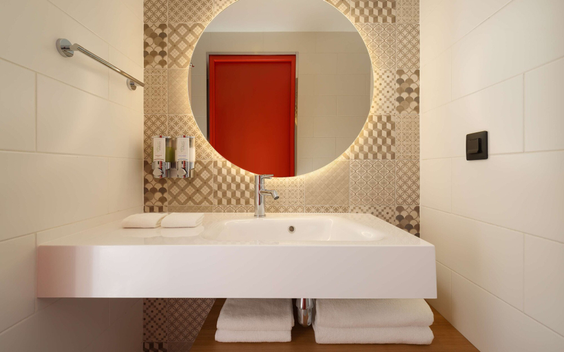 Bathroom 3, Hampton by Hilton Moscow Rogozhsky Val, Central