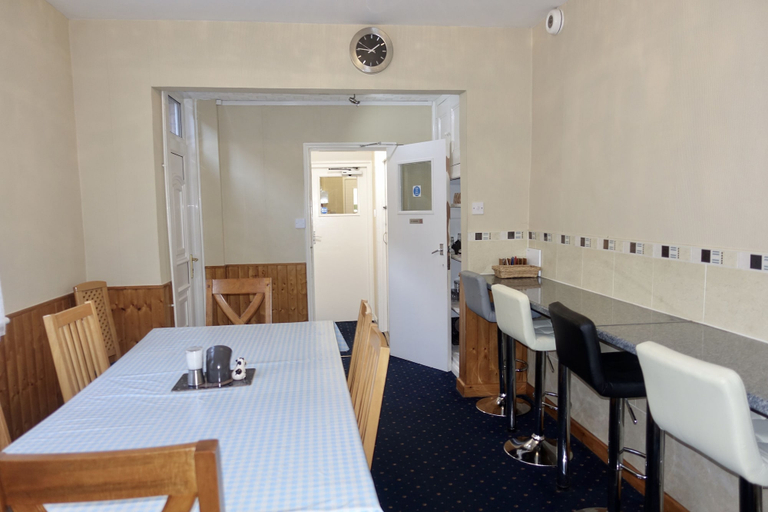 Others 5, Abinger Guest House, Leicester