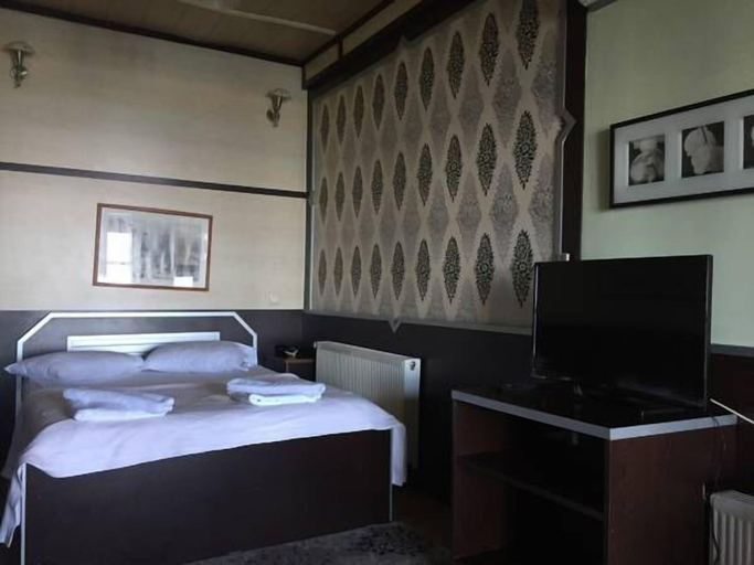 Bedroom 3, Marin Otel, Gülyalı